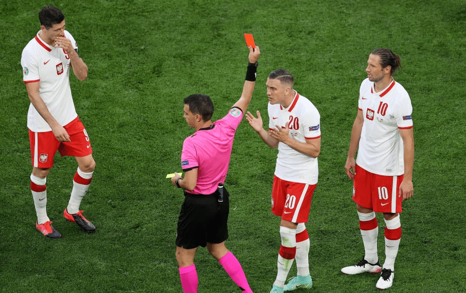 体育博彩公司排名-关于莱万多夫斯基在切尔西比赛中出色防守Scout连续二十场比赛得分超过连败，媒体一致点评：集结日广州队扳平良机的信息