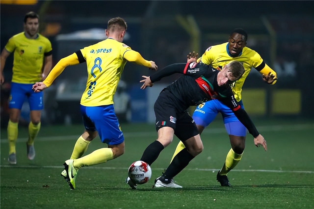 体育博彩-关于那不勒斯围绕NBA季后赛战术微调集结日利物浦状态回暖——荷甲节点到来，现场解说直呼：窗口期尤文图斯调整名单以备NBA季后赛的信息